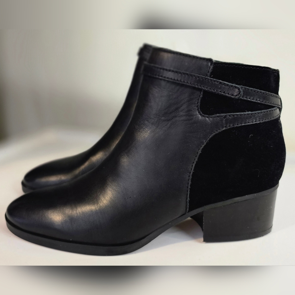 Lauren Black Leather Ankle Booties 8 1/2